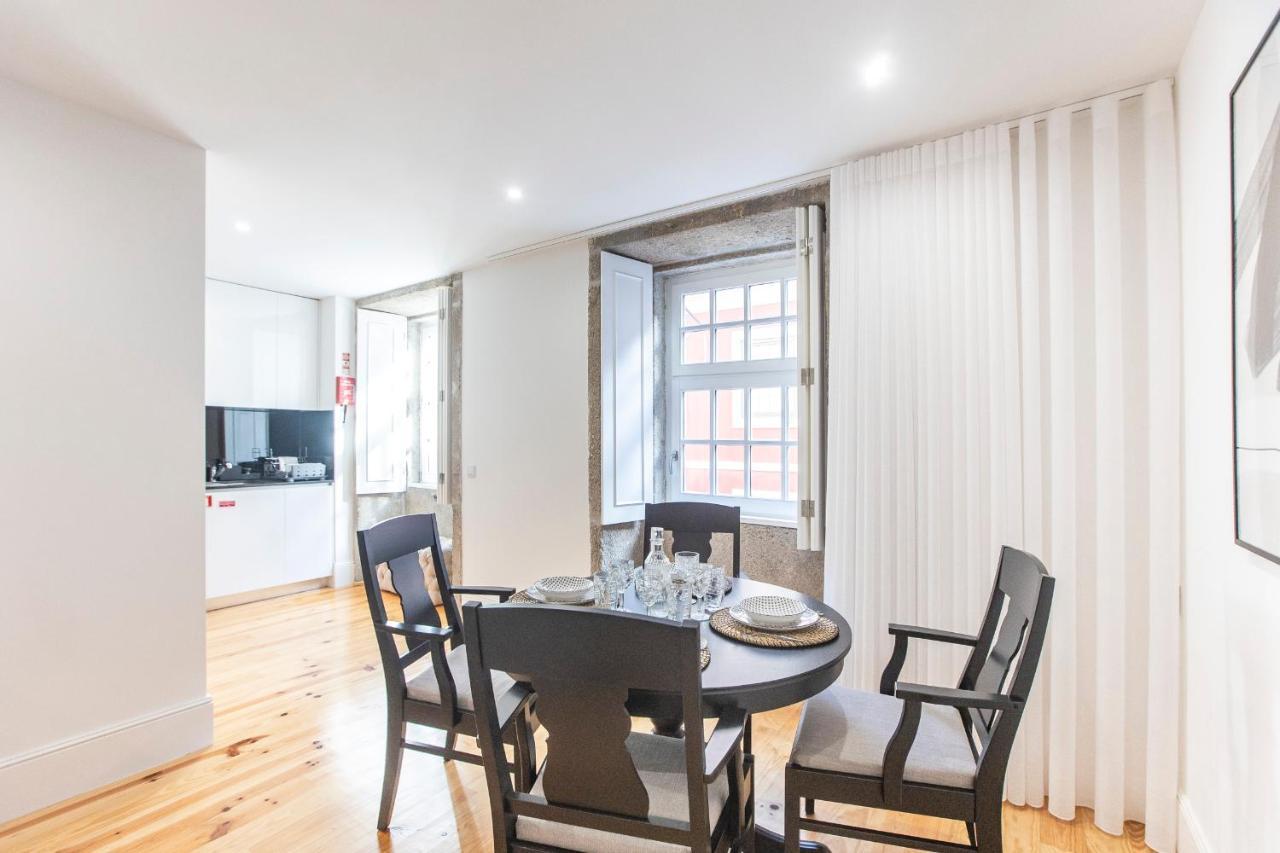 Elegant Downtown 1Br Flat W/ Ac By Lovelystay Porto Exterior photo